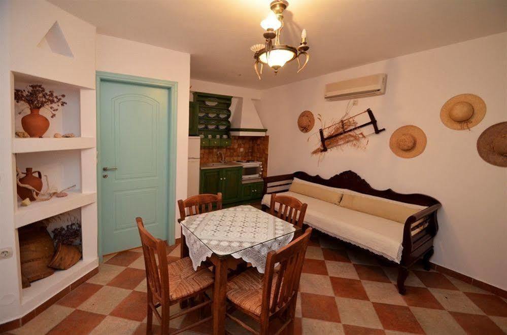 Glarakia Studios Adámasz Kültér fotó